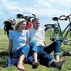 Pause für Rad und Radler auf Ostfrieslands Deichen