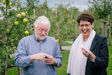 Bilder aus der Bilanz-und-Ausblick-Broschüre „Für Innovation, Gerechtigkeit und Zusammenhalt – Ein Jahr Große Koalition für ein modernes Niedersachsen.“