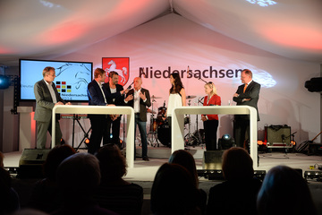 Tag der Deutschen Einheit Hannover 2014; Diskussion im Festzelt
