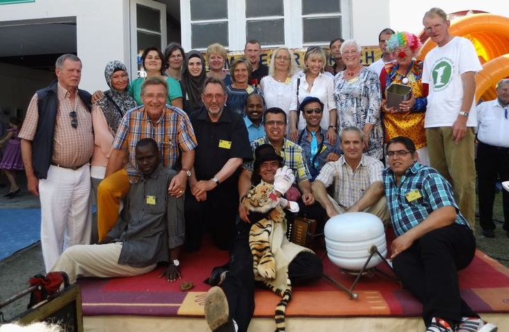 Team Refugium Wesermarsch mit der Landesbeauftragten für Migration und Teilhabe Doris Schröder-Köpf.