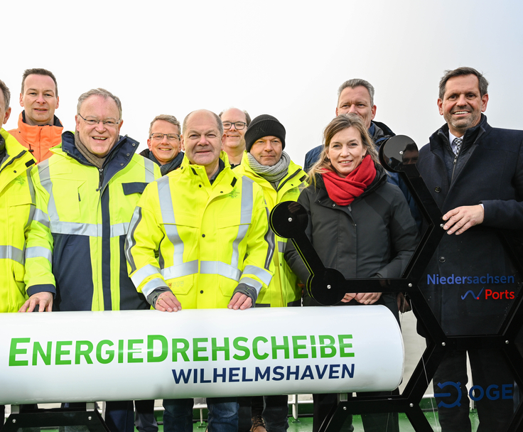 Vom Ölhafen über LNG-Terminals zum Wasserstoff-Hub: Wilhelmshaven etabliert sich zur Drehscheibe für grüne Energieträger.
